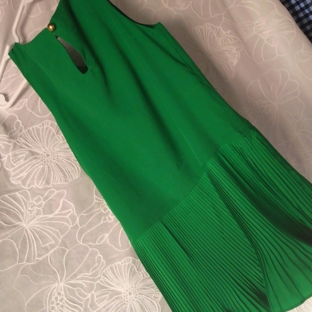 Janie and Jack 🎄 🎄 🎄 dress drop waist pleated dress in kelly green.